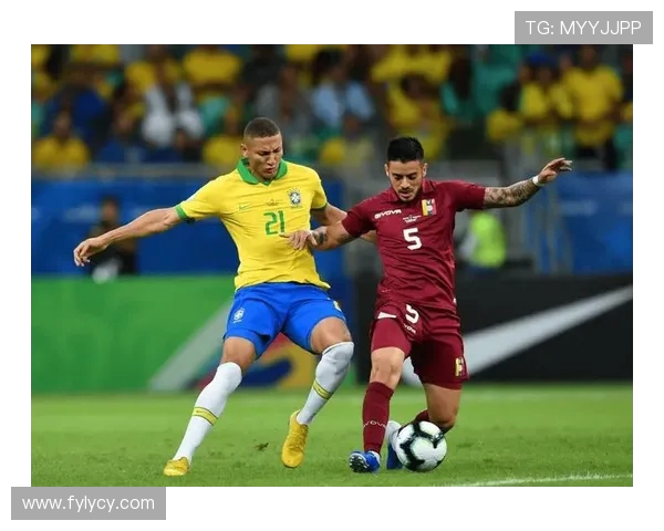 巴西与巴拉圭上半场精彩对决分析与战术解析